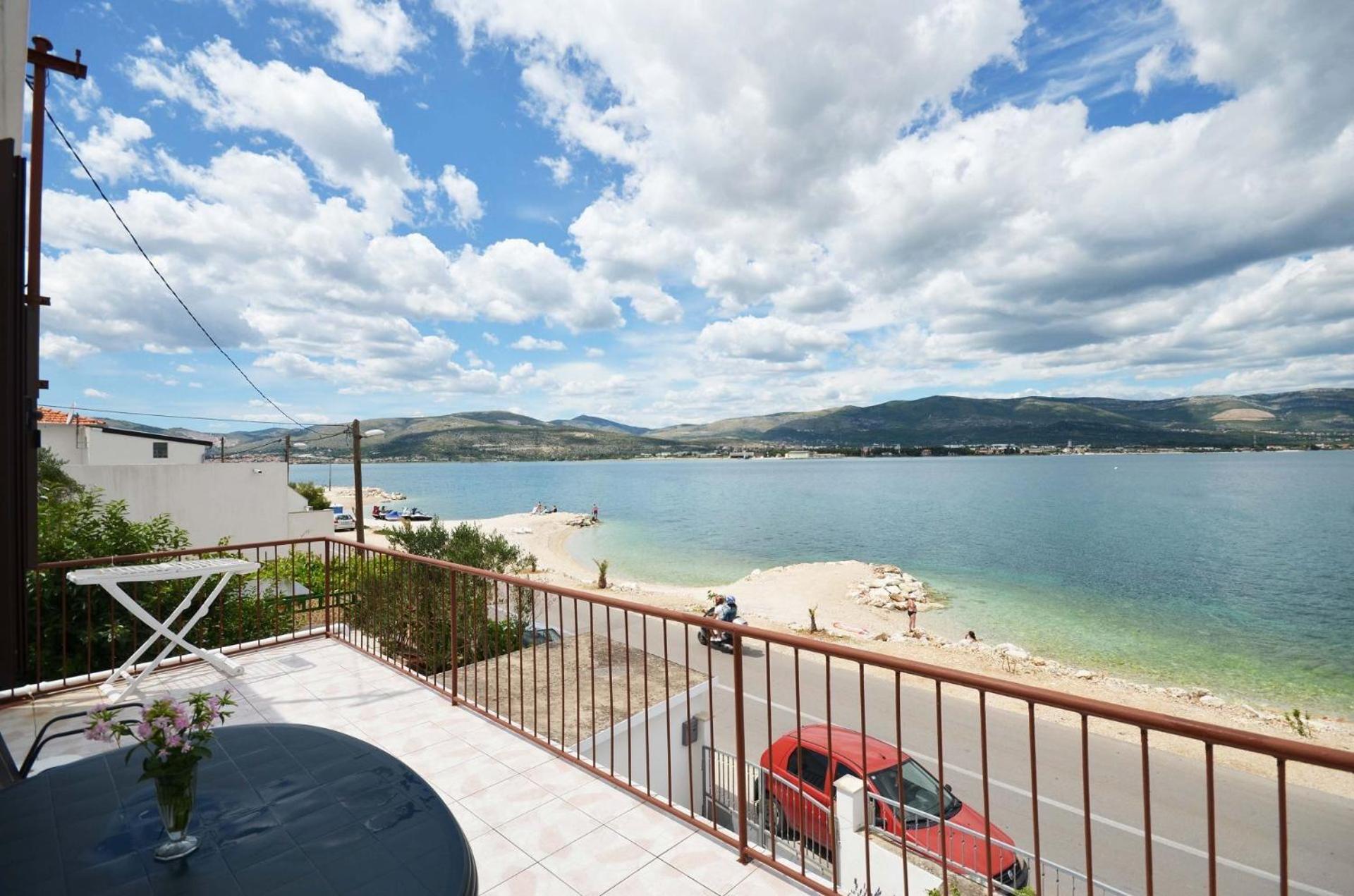 Apartment Andja - 5 M From The Beach Trogir Exterior photo